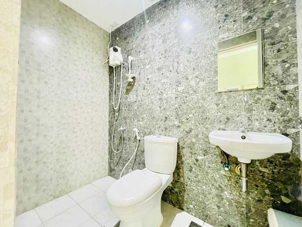 Oyo 1008 Armond Bed And Breakfast Μακτάν Εξωτερικό φωτογραφία